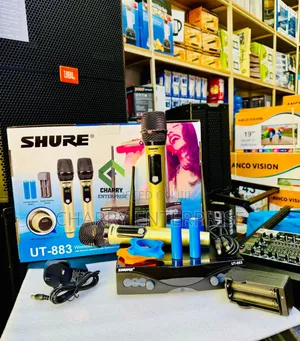 Shure Uhf Wireless Microphone System Ut883 Rechargeable Mic 100m Long