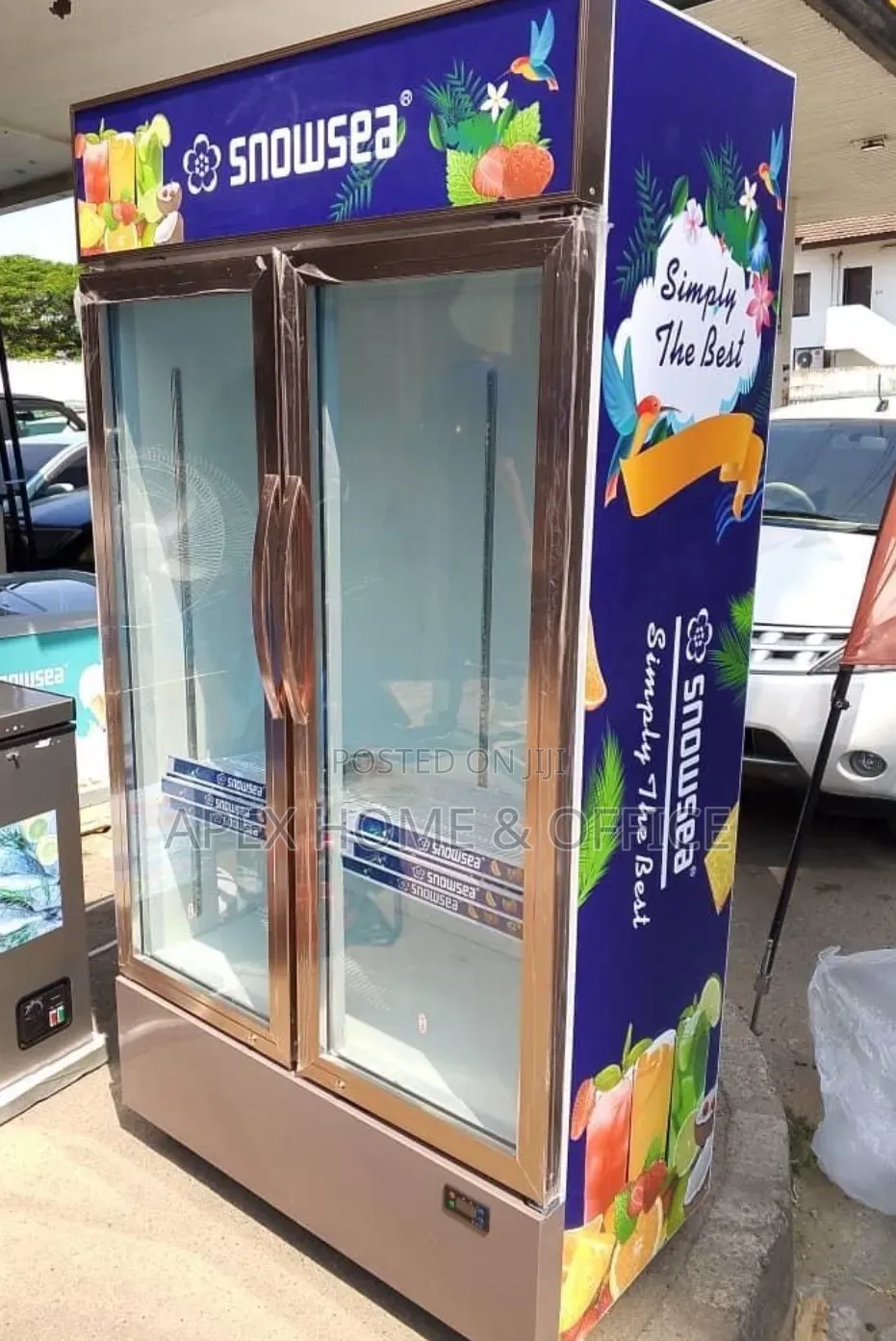 SN683 Snowsea Showcase Fridge 650L