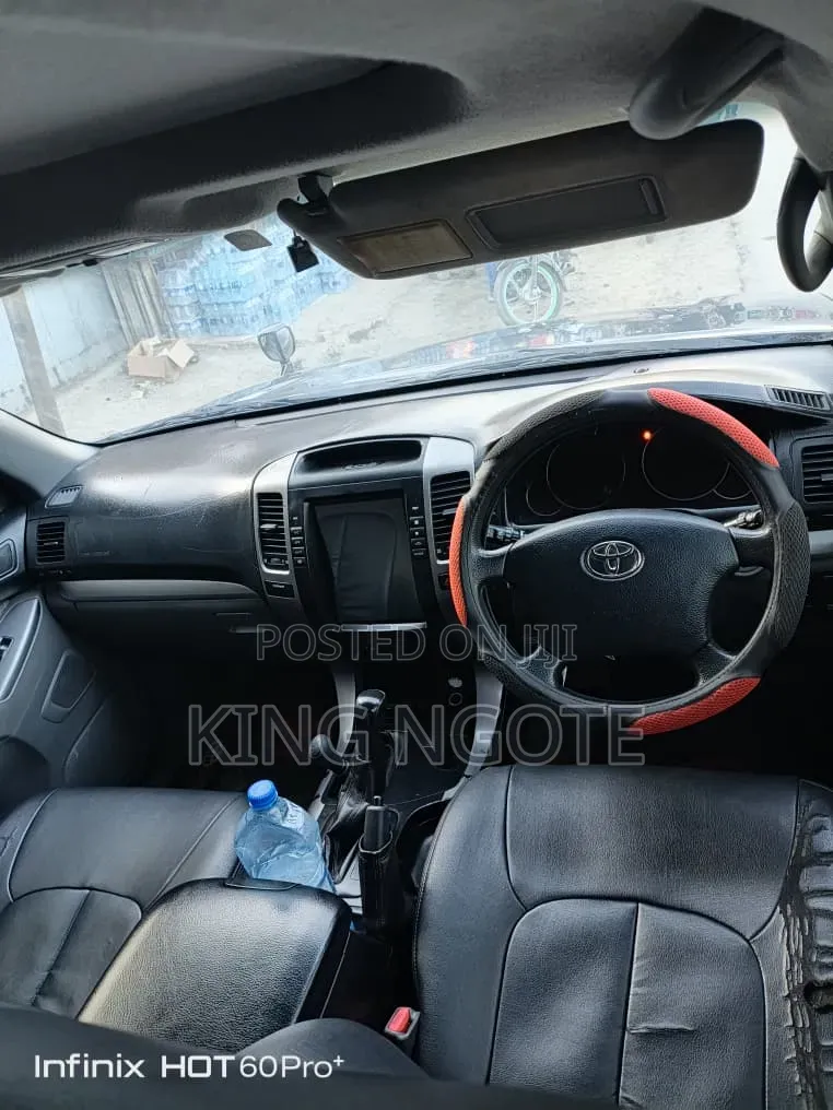 Toyota Land Cruiser Prado 2005 Gray