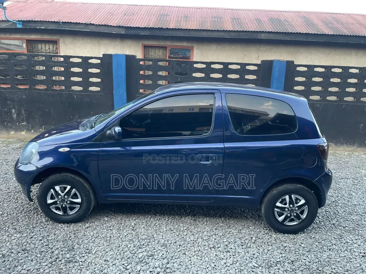 Toyota Vitz 2003 Blue