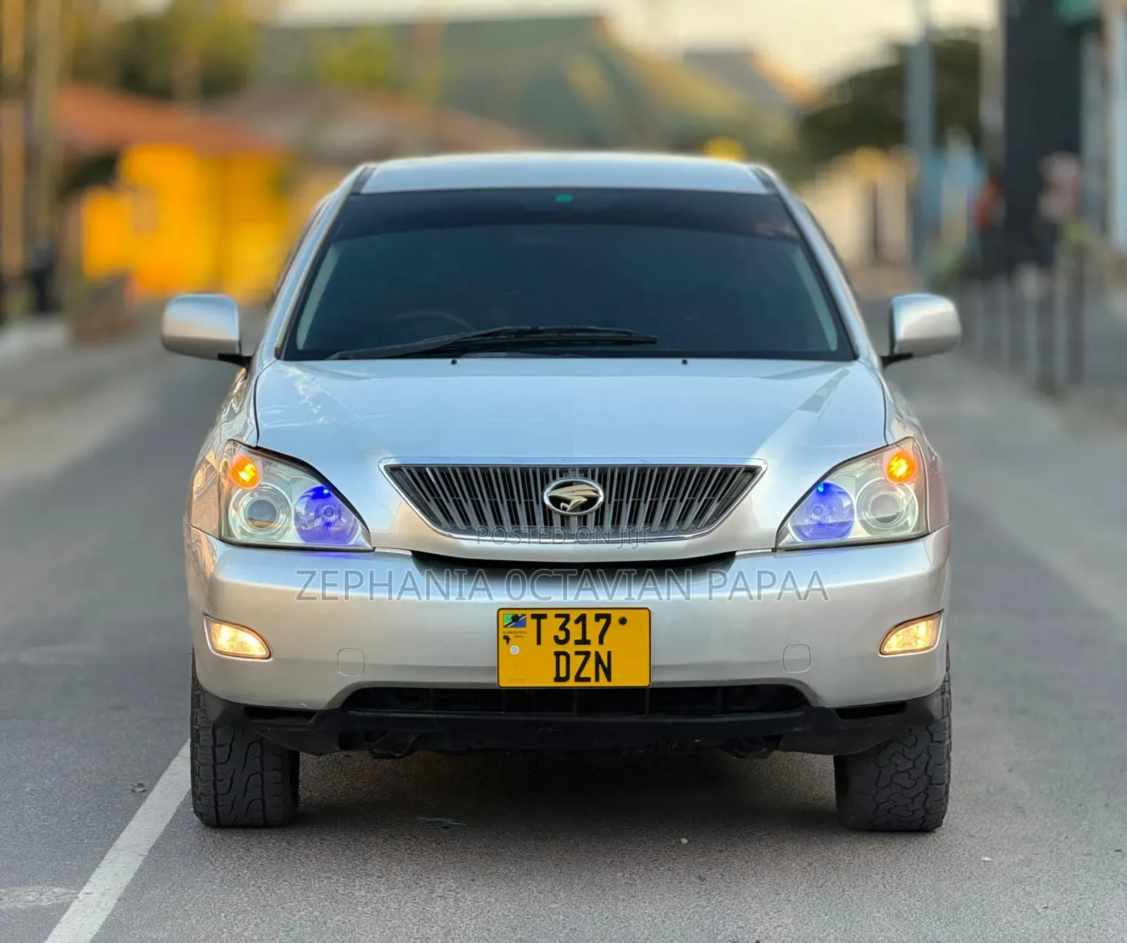 Toyota Harrier 2005 Silver