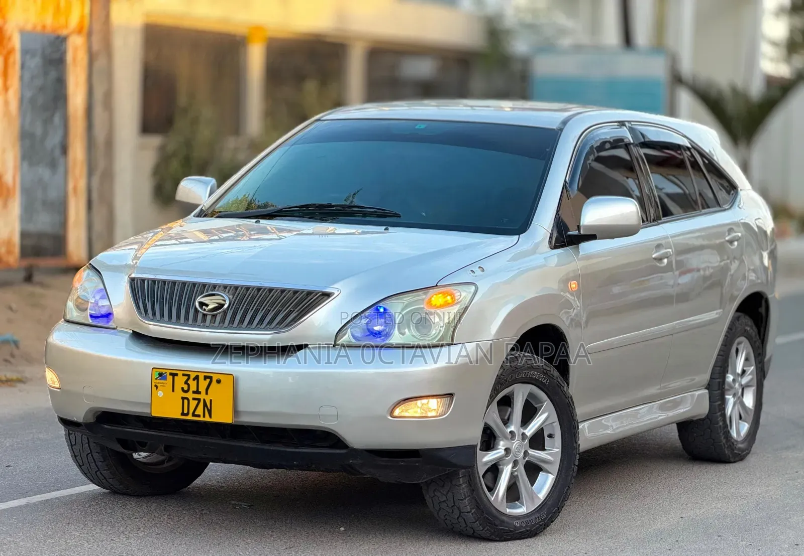 Toyota Harrier 2005 Silver