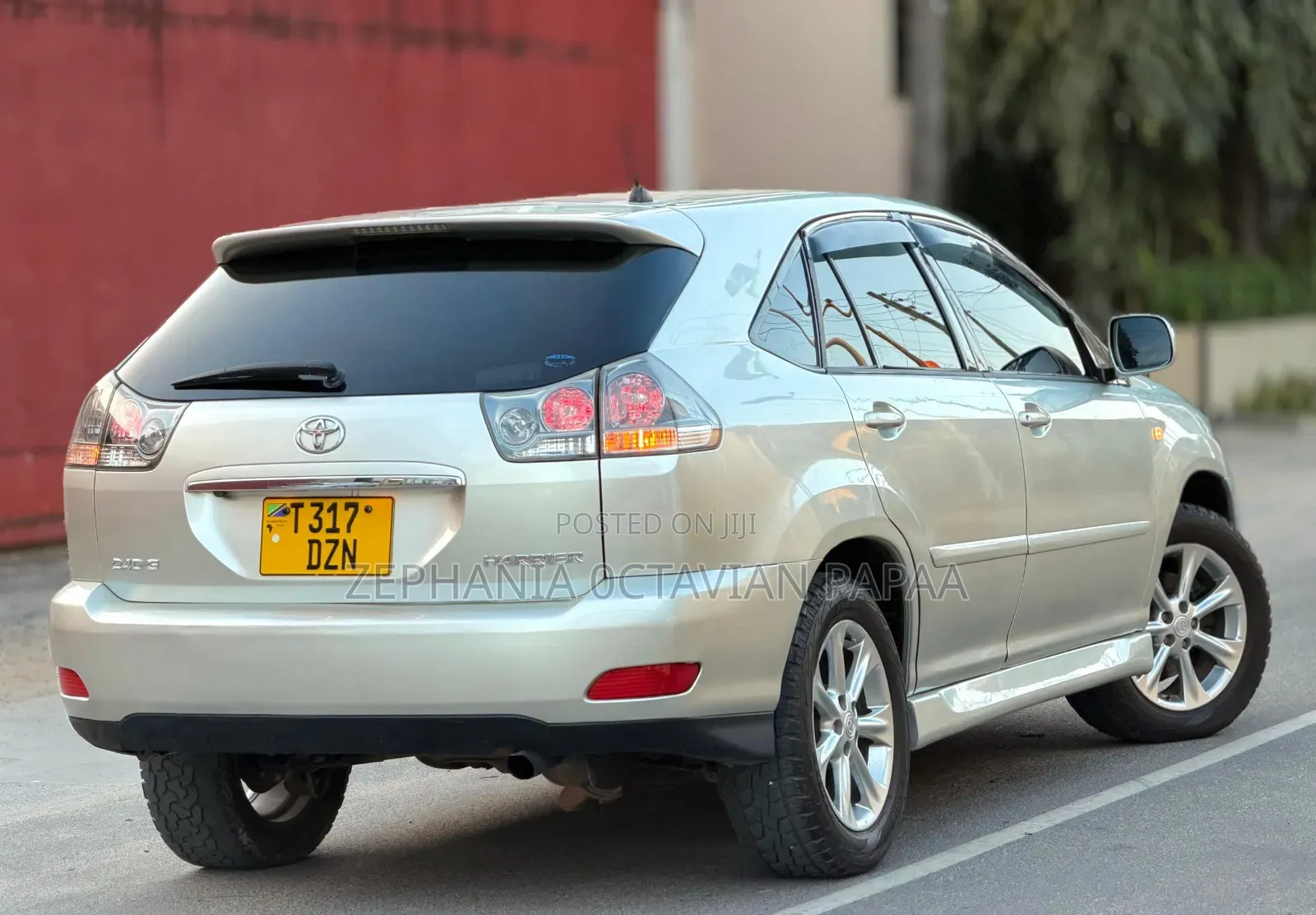 Toyota Harrier 2005 Silver