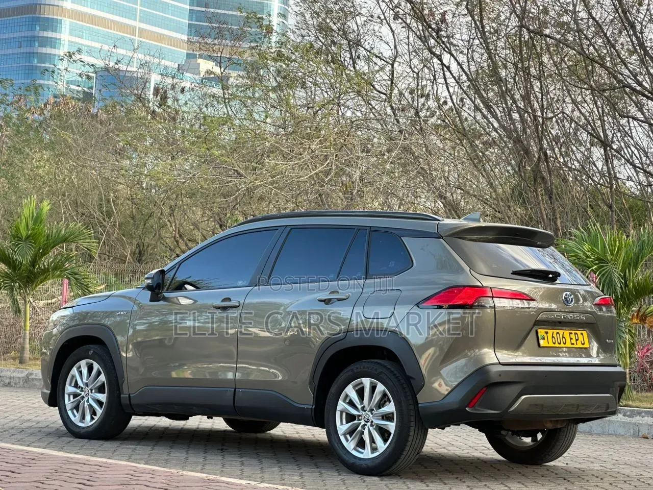 Toyota Corolla Cross 2025 Gray