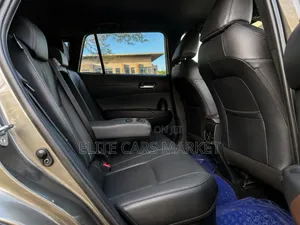Toyota Corolla Cross 2025 Gray
