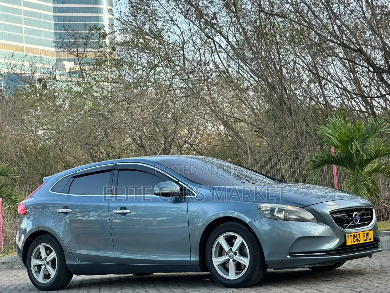 Volvo V70 2014 Silver