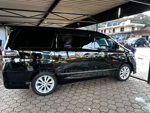 Toyota Vellfire 2010 Black