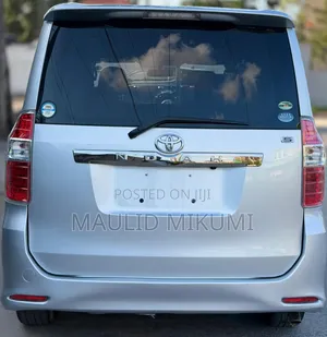 Toyota Noah 2008 Silver