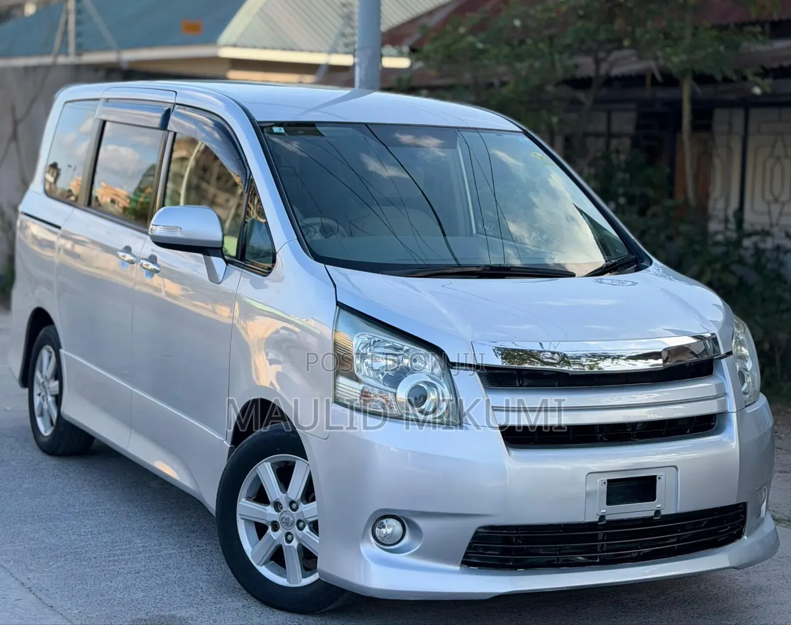 Toyota Noah 2008 Silver