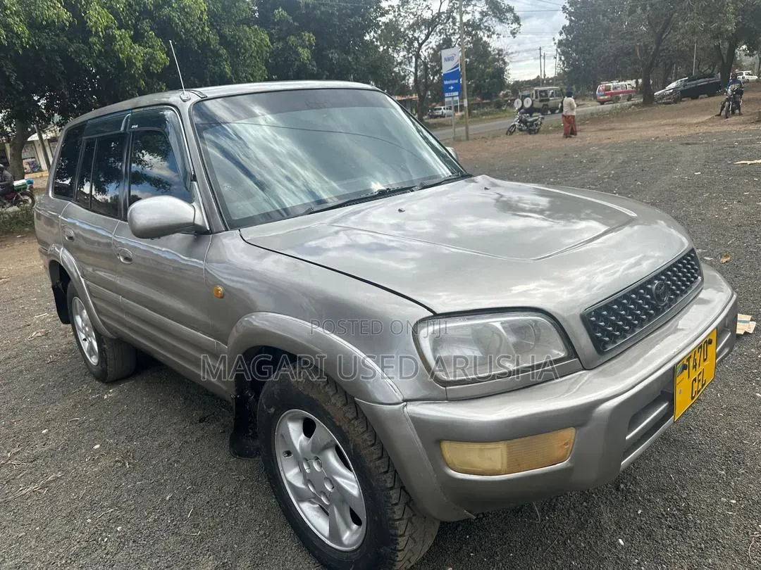 Toyota RAV4 1999 Silver