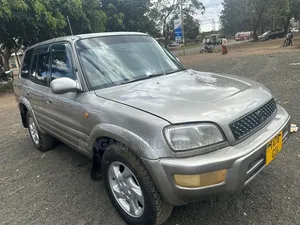 Toyota RAV4 1999 Silver