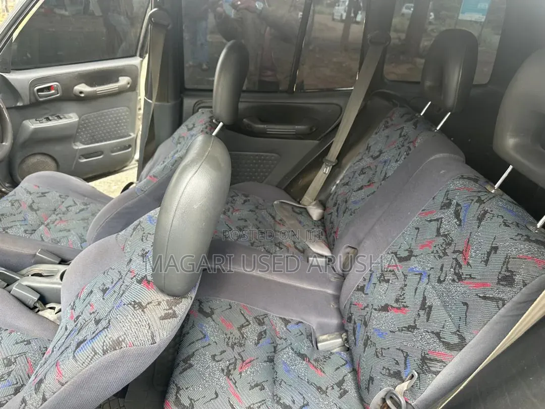 Toyota RAV4 1999 Silver