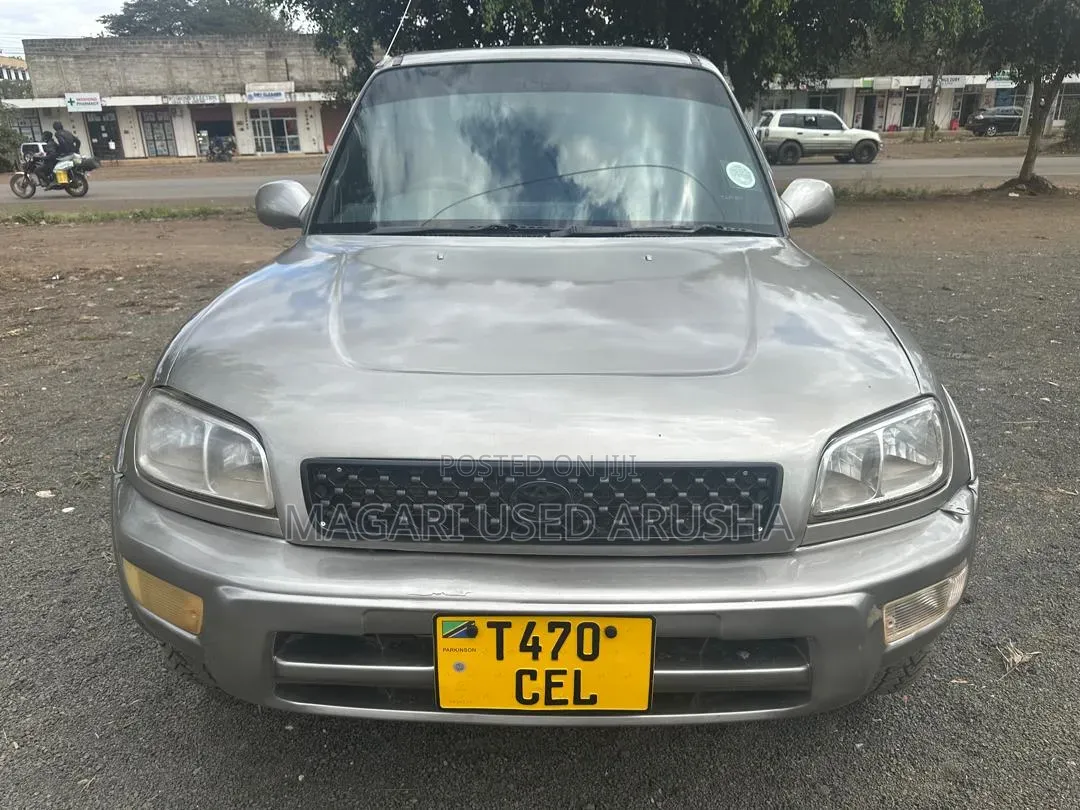 Toyota RAV4 1999 Silver