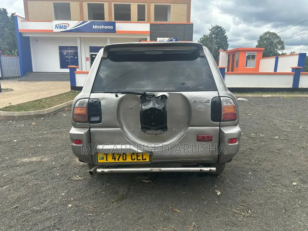 Toyota RAV4 1999 Silver