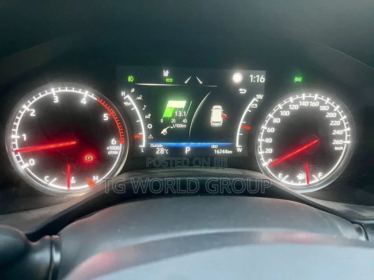 Toyota Land Cruiser LC300 2024 White