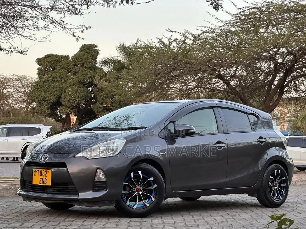 Toyota Aqua 2012 Gray