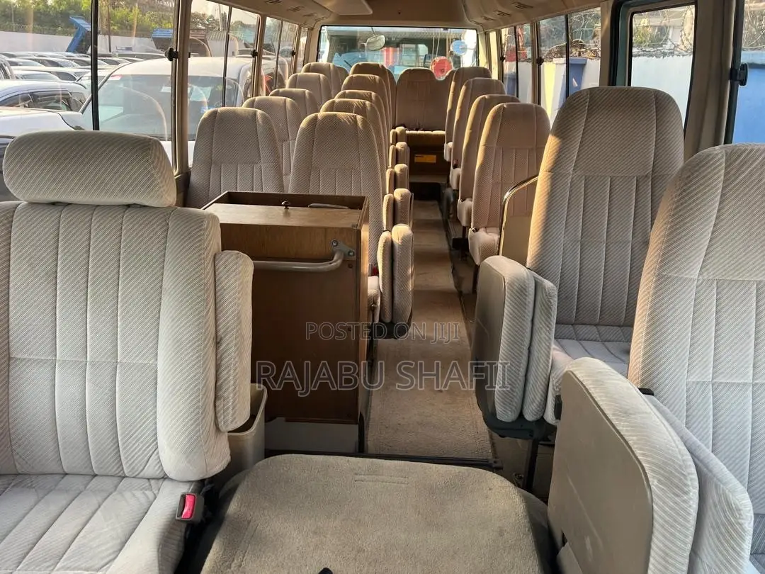 Toyota Coaster 2004
