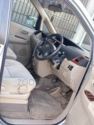 Toyota Noah 2005 Silver