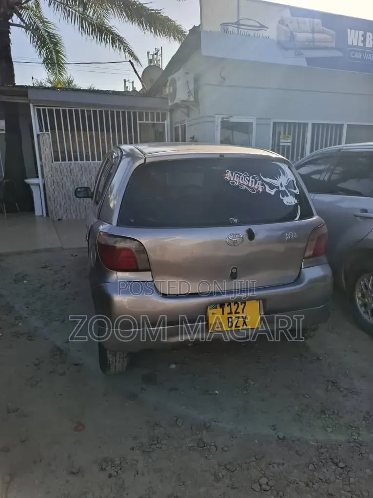 Toyota Vitz 2002