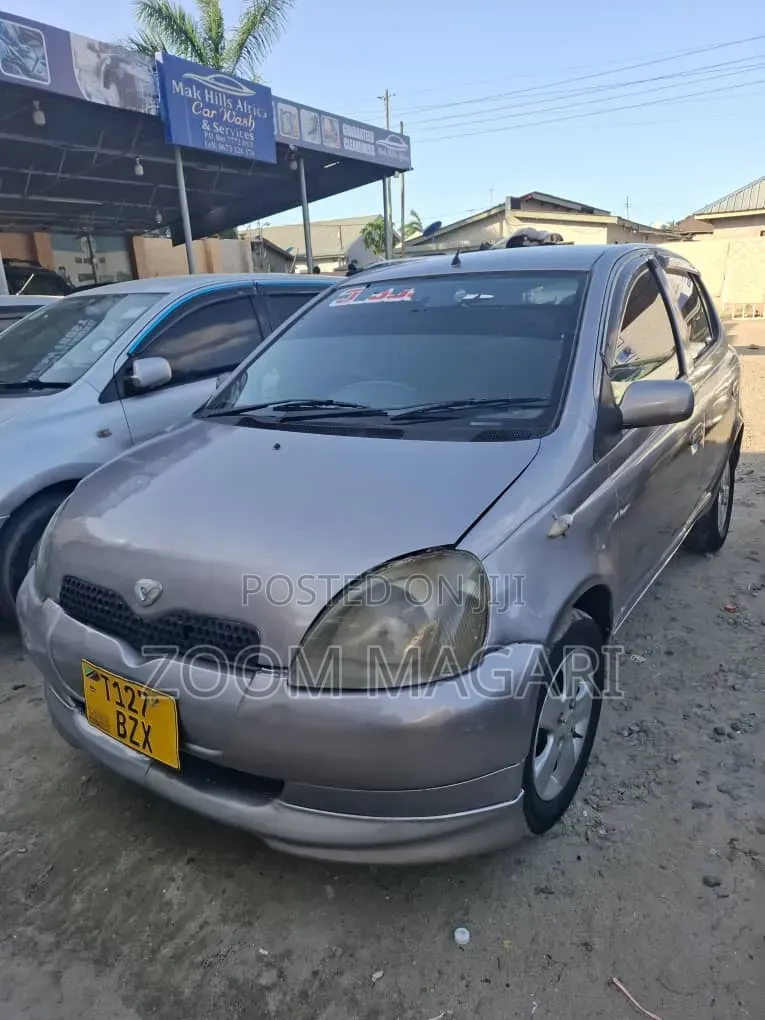 Toyota Vitz 2002