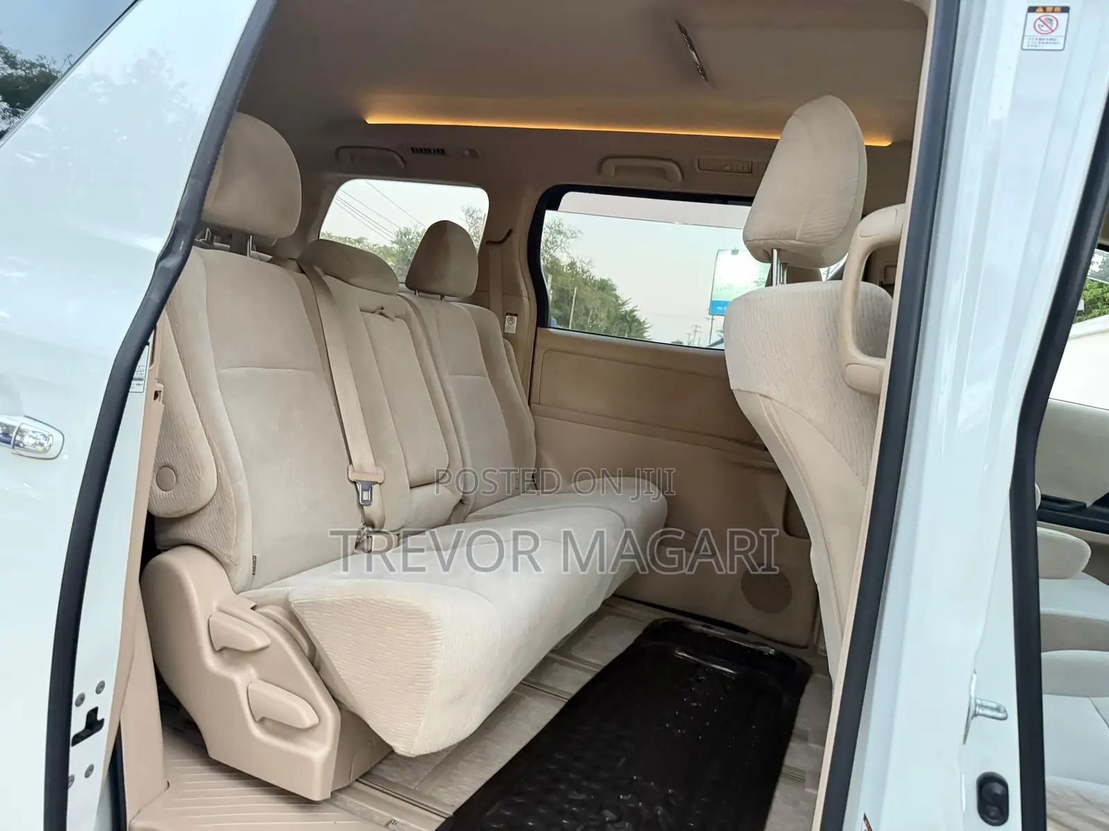 Toyota Vellfire 2009 White