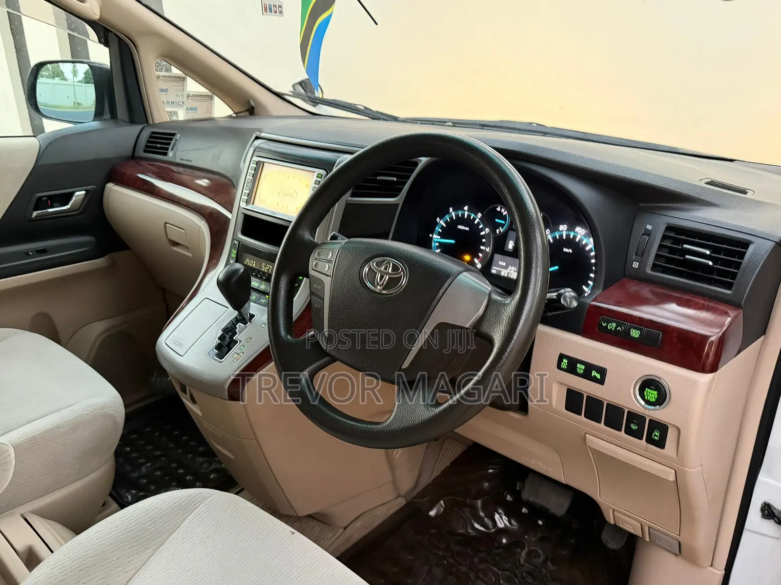 Toyota Vellfire 2009 White