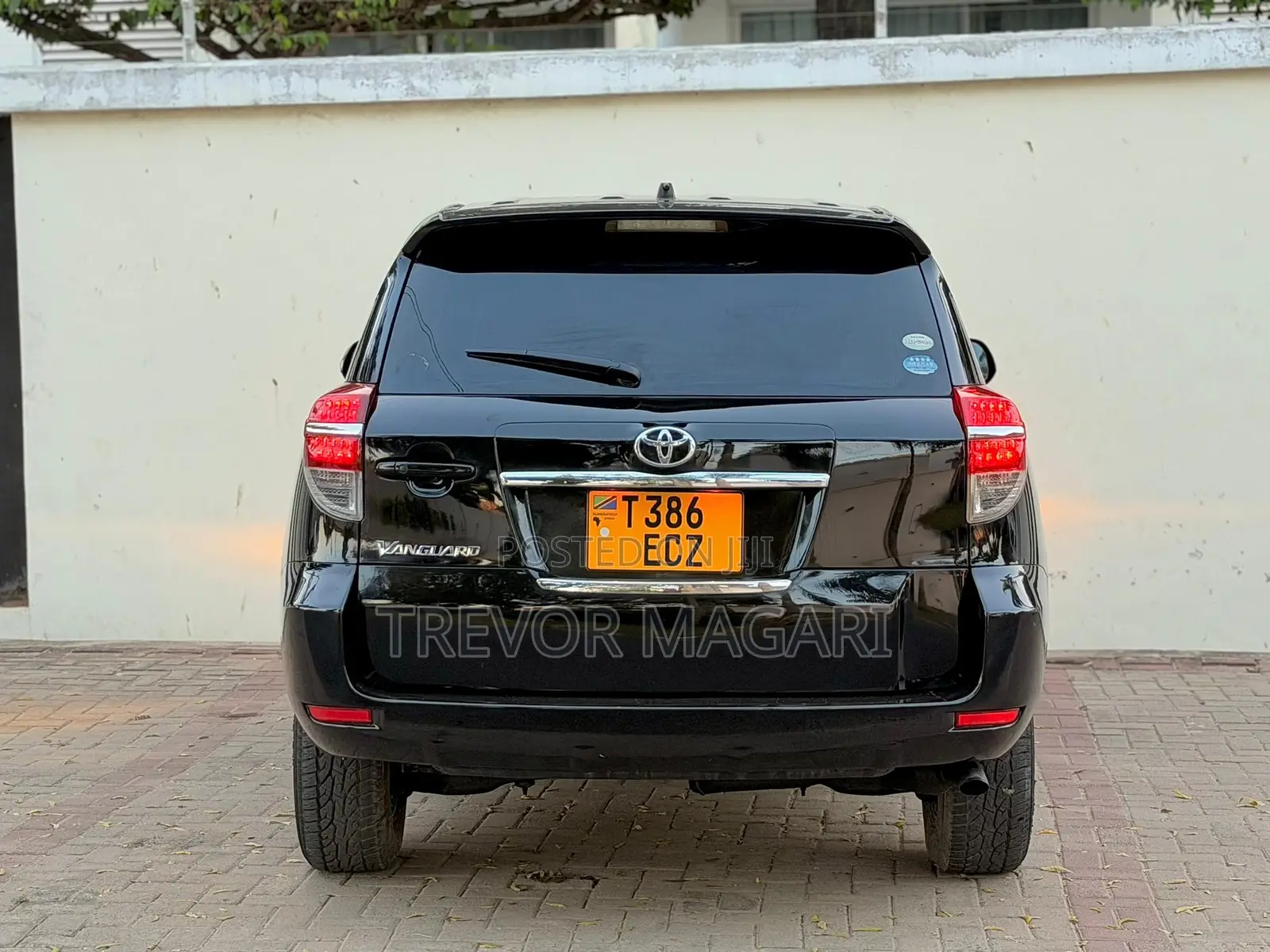 Toyota Vanguard 2010 Black