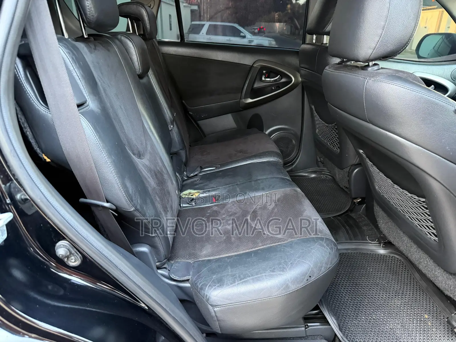 Toyota Vanguard 2010 Black