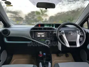 Toyota Aqua 2012 Gray