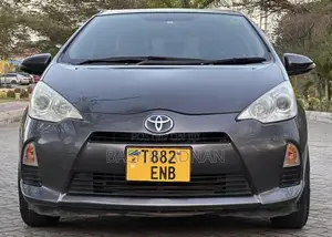 Toyota Aqua 2012 Gray