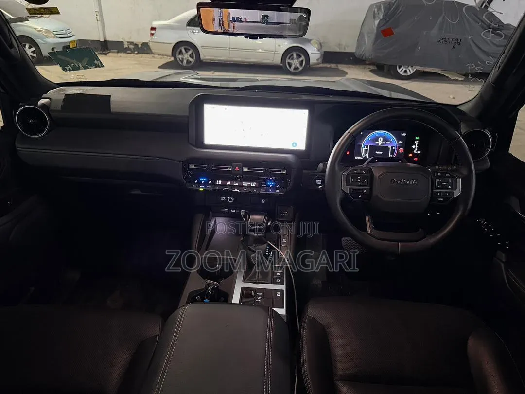 Toyota Land Cruiser Prado 2024 Black