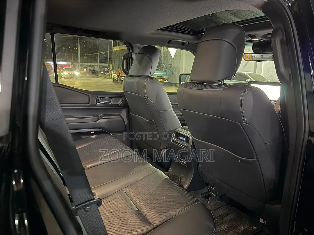 Toyota Land Cruiser Prado 2024 Black