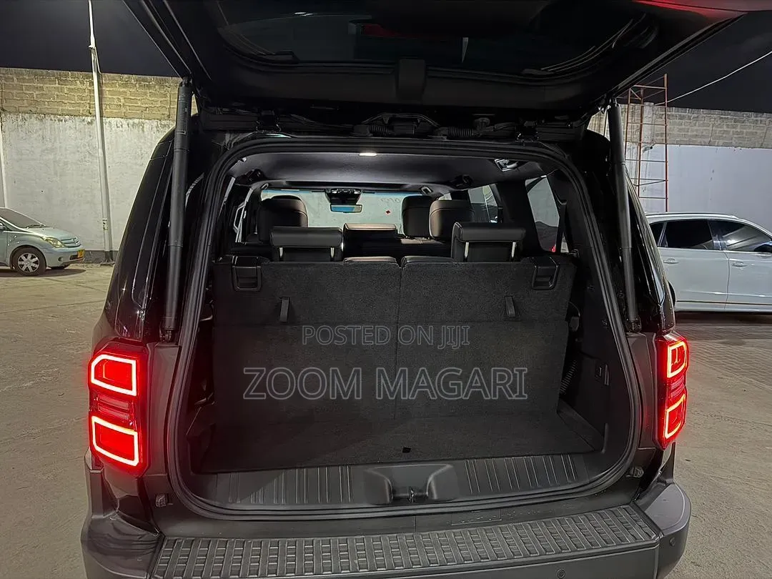 Toyota Land Cruiser Prado 2024 Black