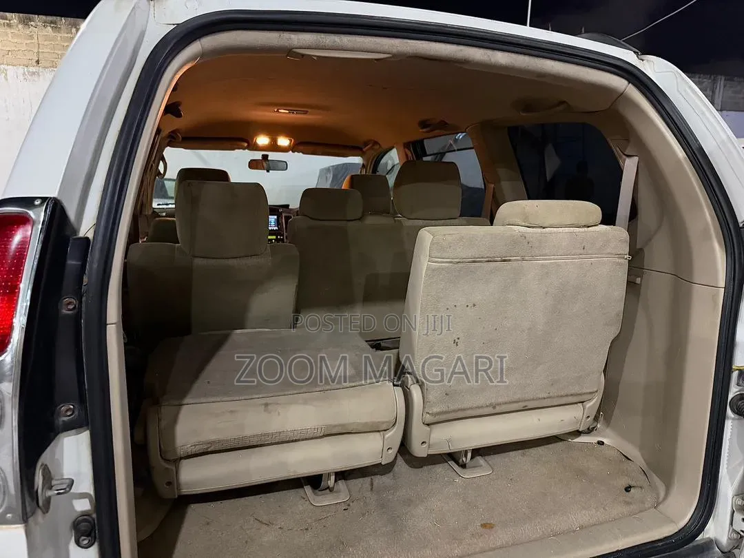 Toyota Land Cruiser Prado 2006 White