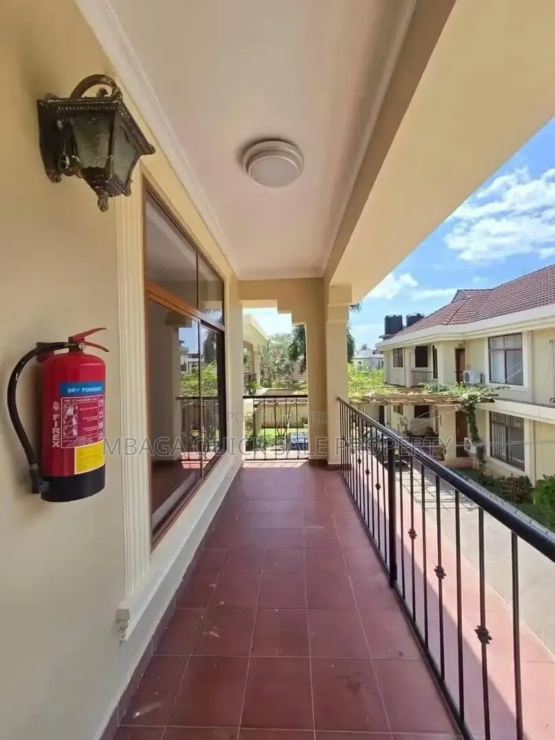 3bdrm Villa in Mikocheni for rent