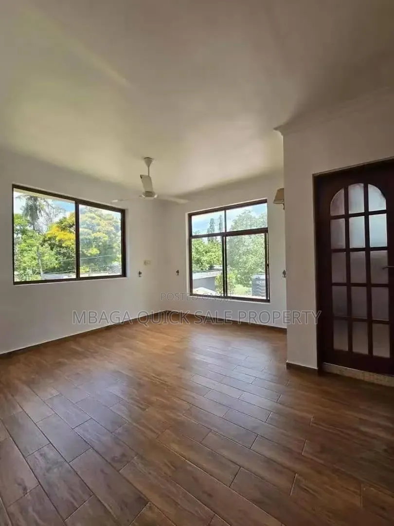 3bdrm Villa in Mikocheni for rent