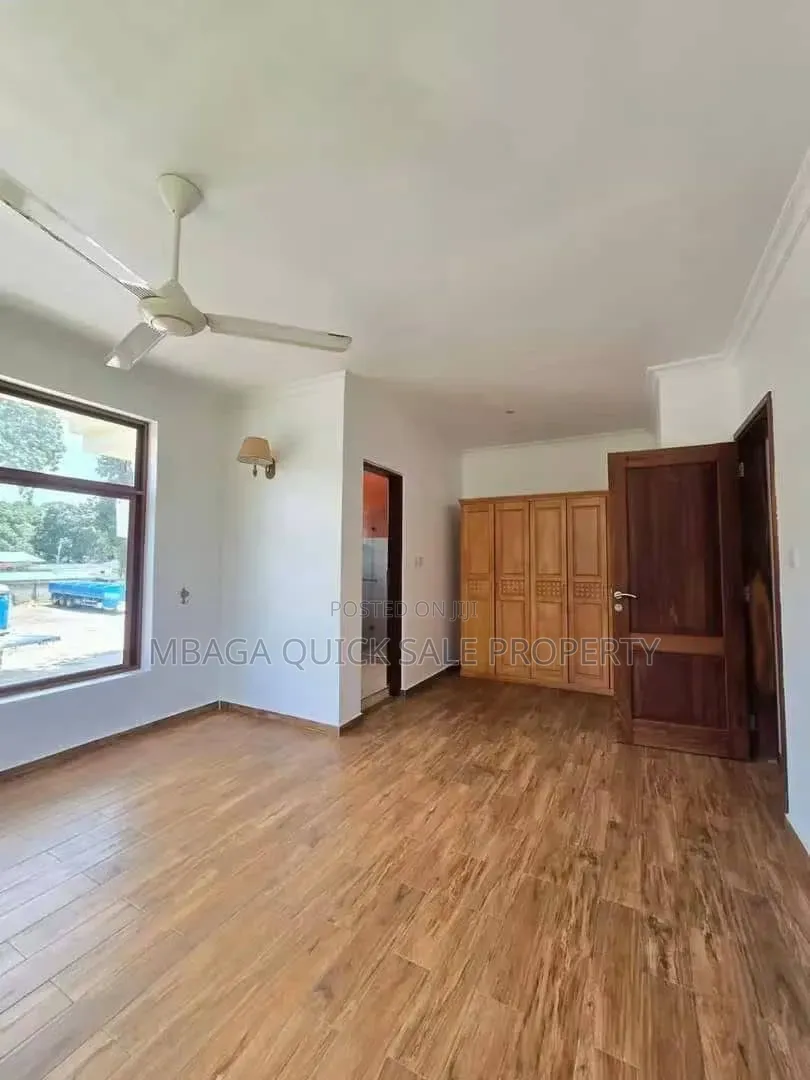3bdrm Villa in Mikocheni for rent
