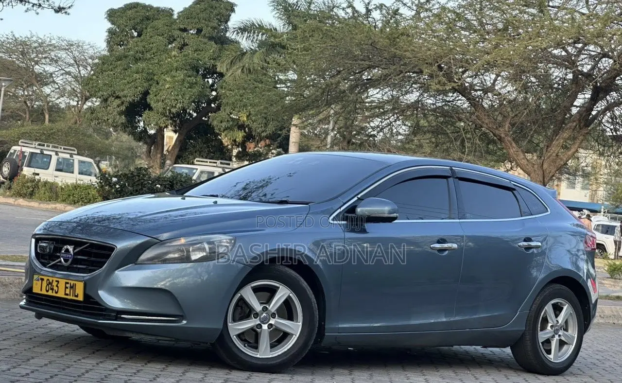 Volvo V40 2014 Blue