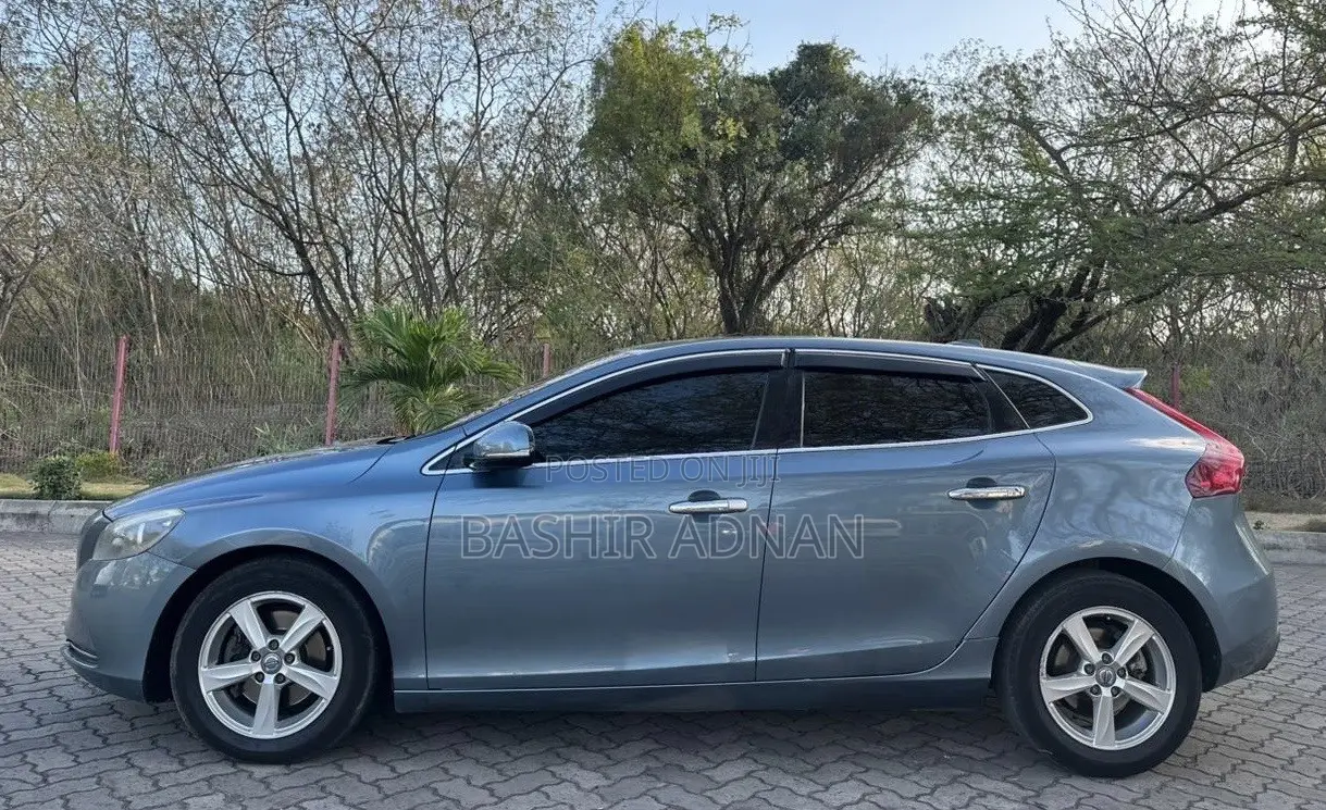 Volvo V40 2014 Blue