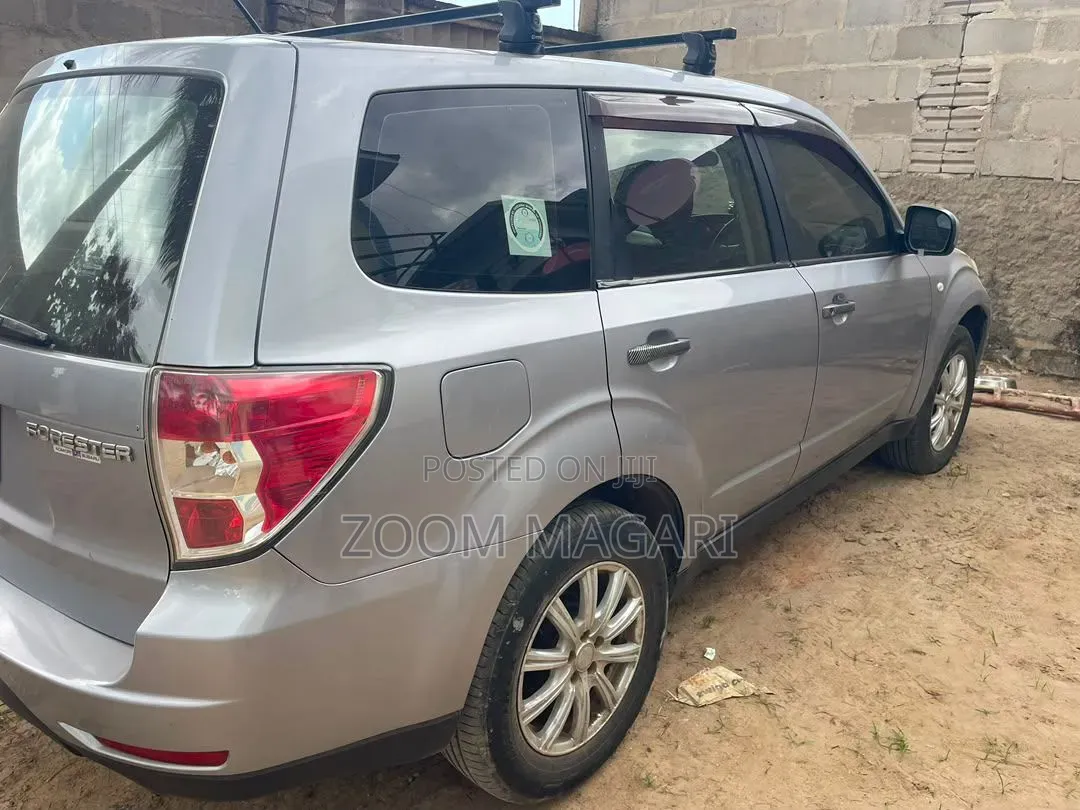 Subaru Forester 2011 Silver