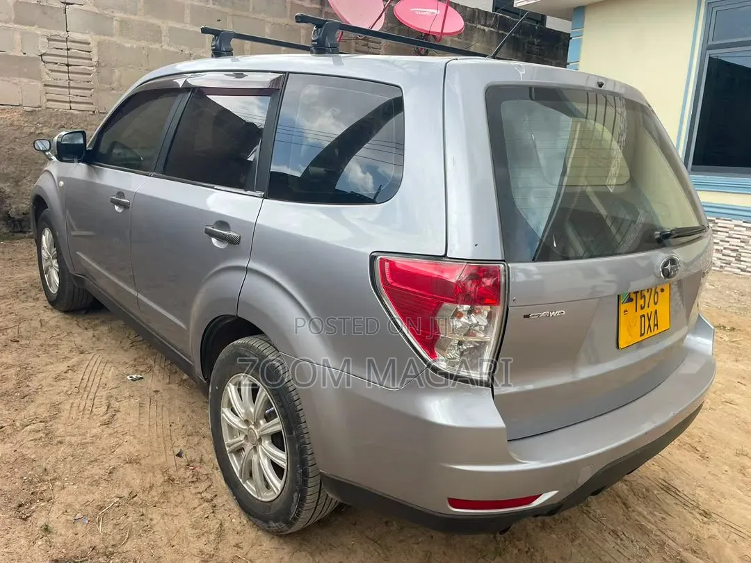 Subaru Forester 2011 Silver