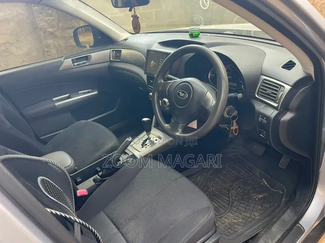 Subaru Forester 2011 Silver