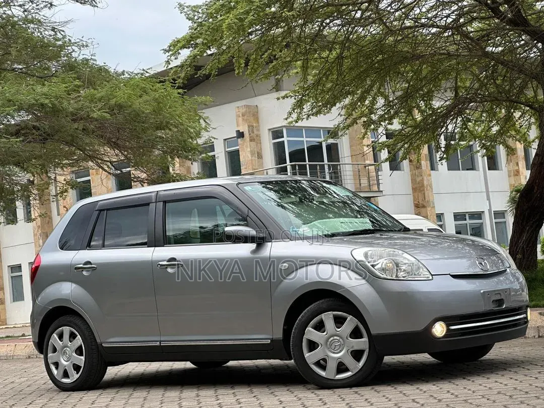 Mazda Verisa 2011 Gray