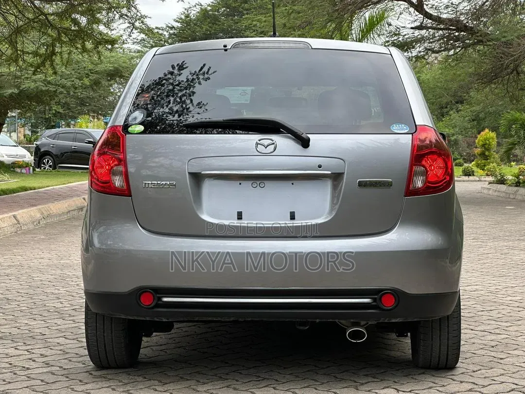 Mazda Verisa 2011 Gray