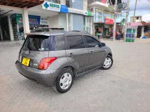 Toyota IST 2005 Gray