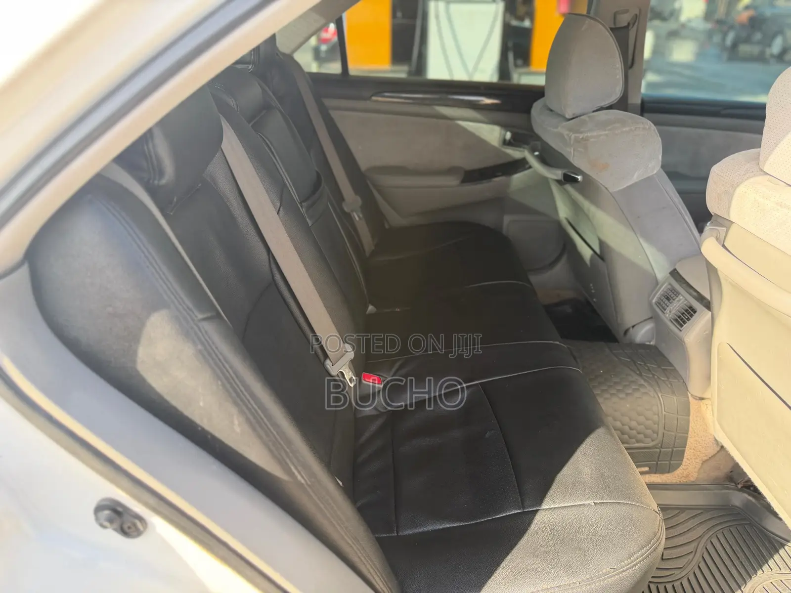 Toyota Crown 2006 White