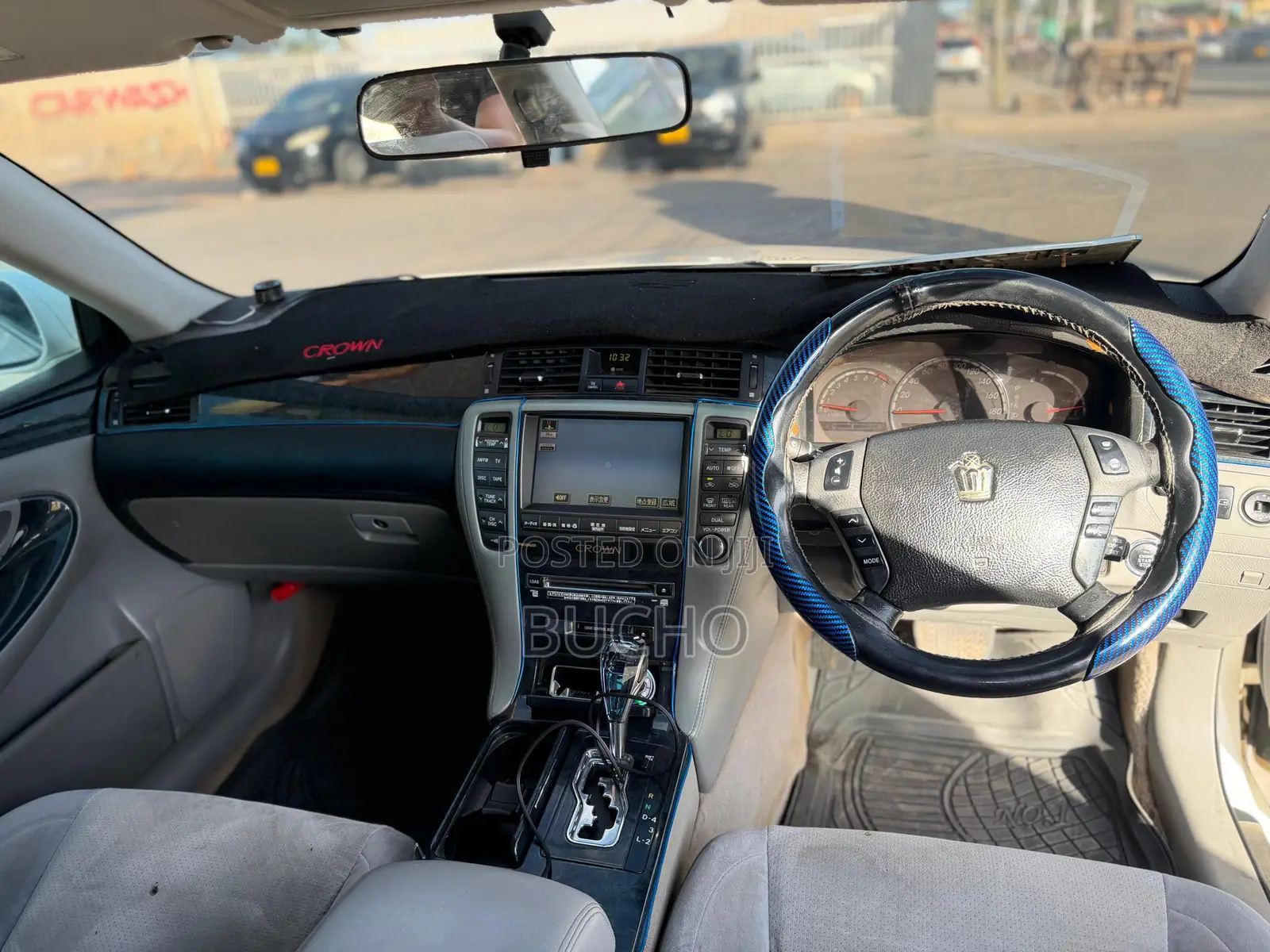 Toyota Crown 2006 White