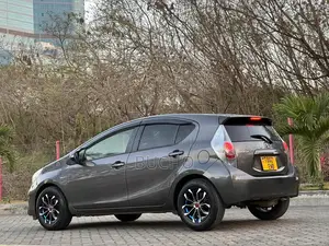 Toyota Aqua 2012 Gray
