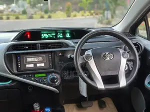 Toyota Aqua 2012 Gray