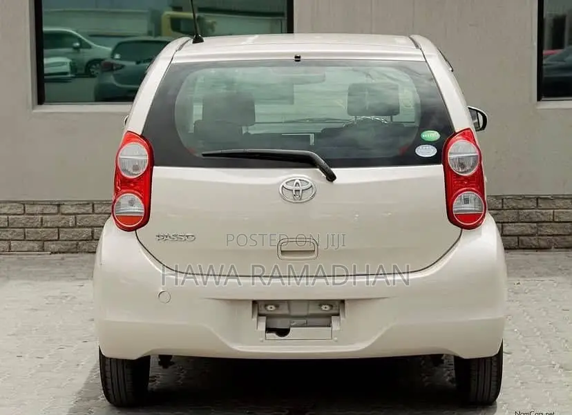 Toyota Passo 2010 White